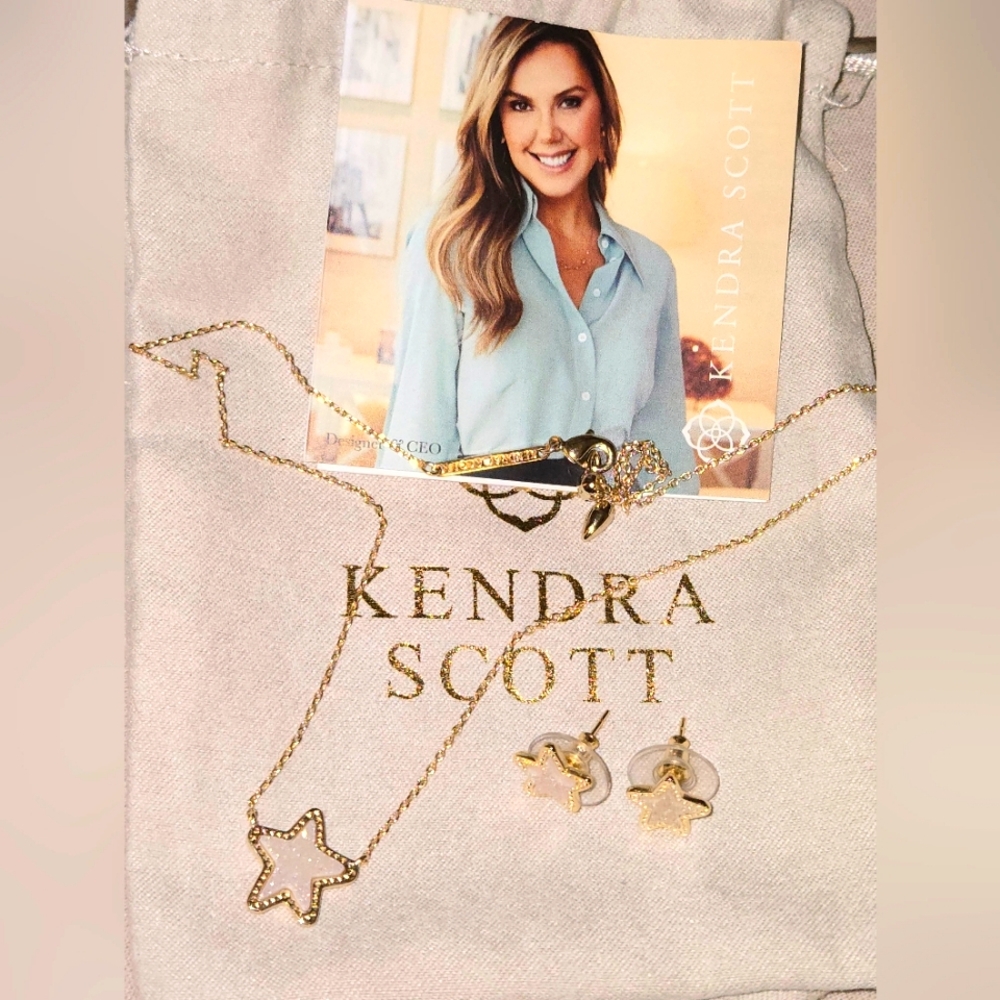 Kendra Scott Jae Star Short Pendant Necklace and Stud Set.